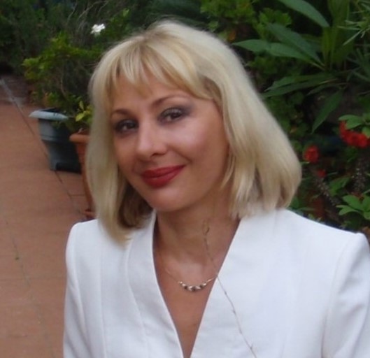Elizabeth Business Pic Croatian Passport Translation